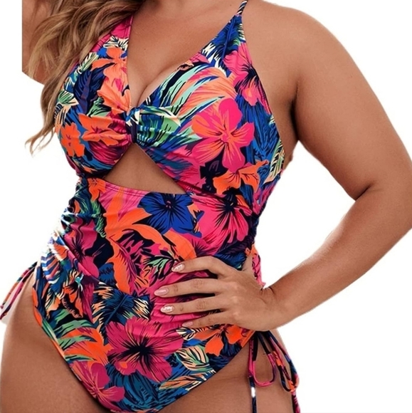 Ladies one pc. Swimsuit size 0XL - Picture 6 of 7